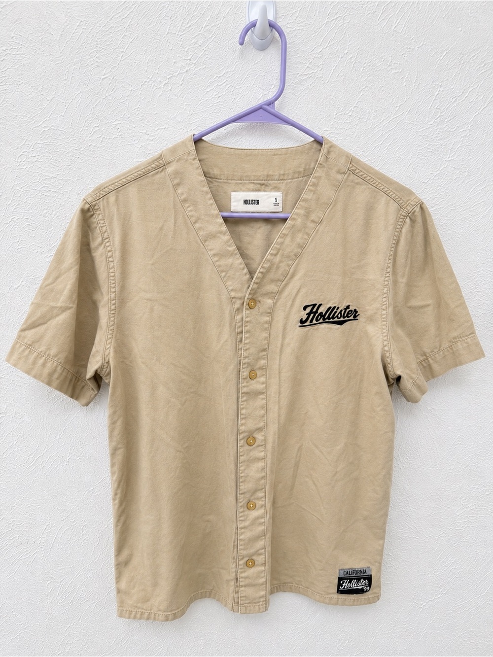 Hollister Baseball Jersey Shirt Women’s Small Tan Button Front Y2K Embroidered